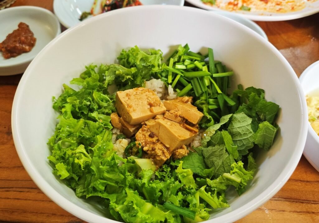 Doenjang bibimbap at Toenmarujip Doenjang Yesul in Insadong Seoul