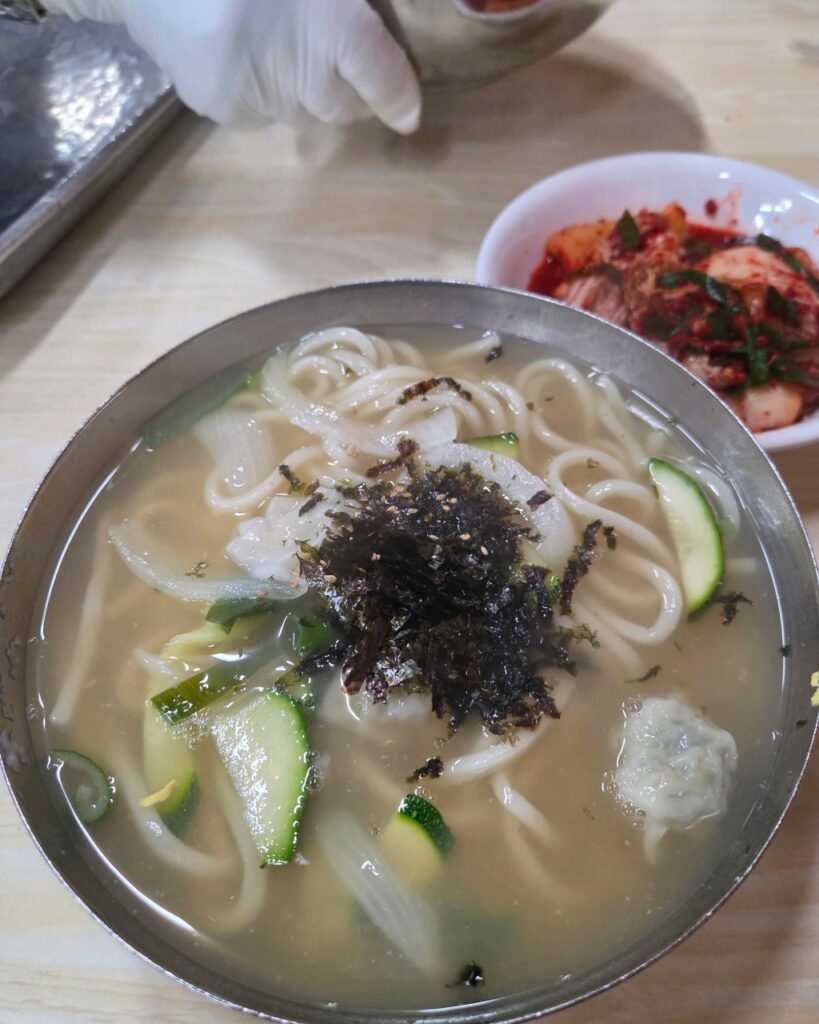 Traditional kalguksu near Seoul City Hall at Hyundai Kalguksu