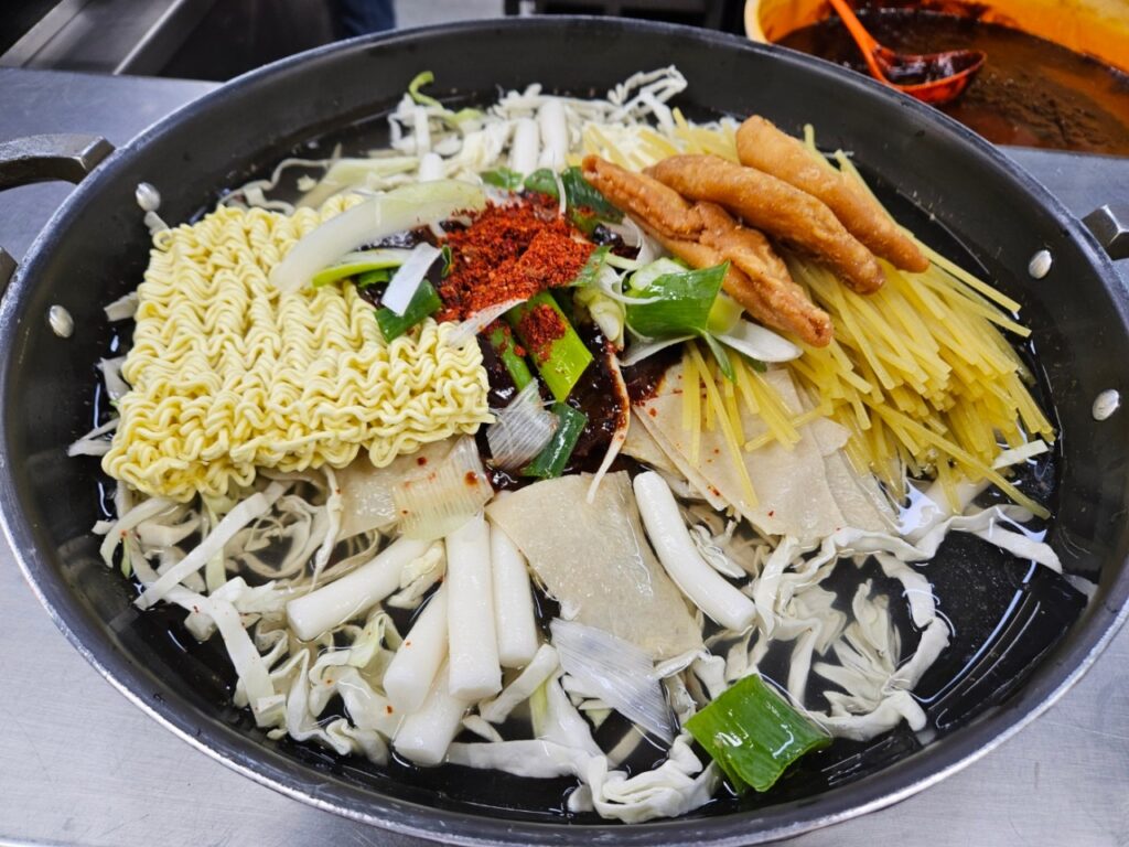 Instant tteokbokki with fried dumplings in Seoul