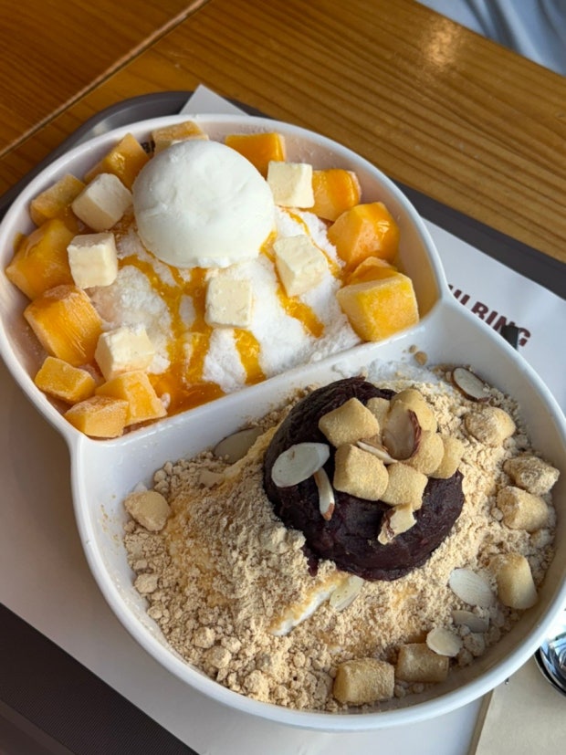 Traditional red bean patbingsu and modern mango bingsu in Seoul