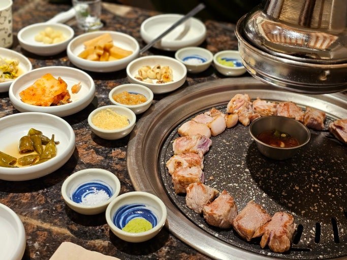 Pork neck and samgyeopsal at Kim Jin Mok Sam Main Branch in Seochon
