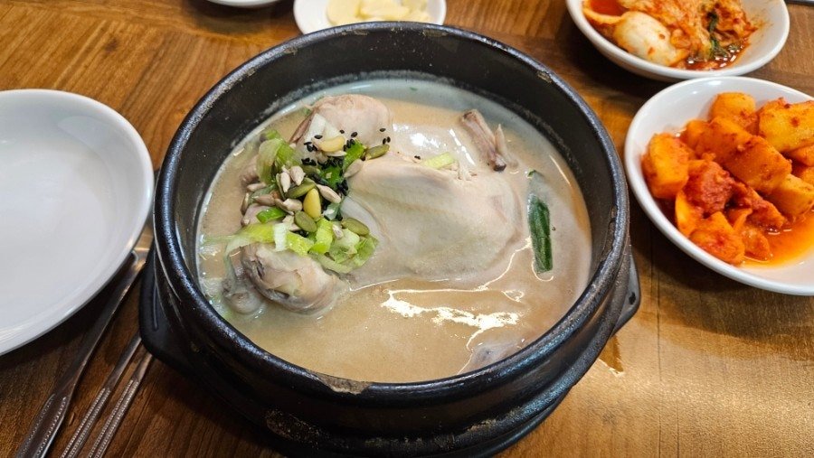 Samgyetang at Tosokchon near Gyeongbokgung Palace